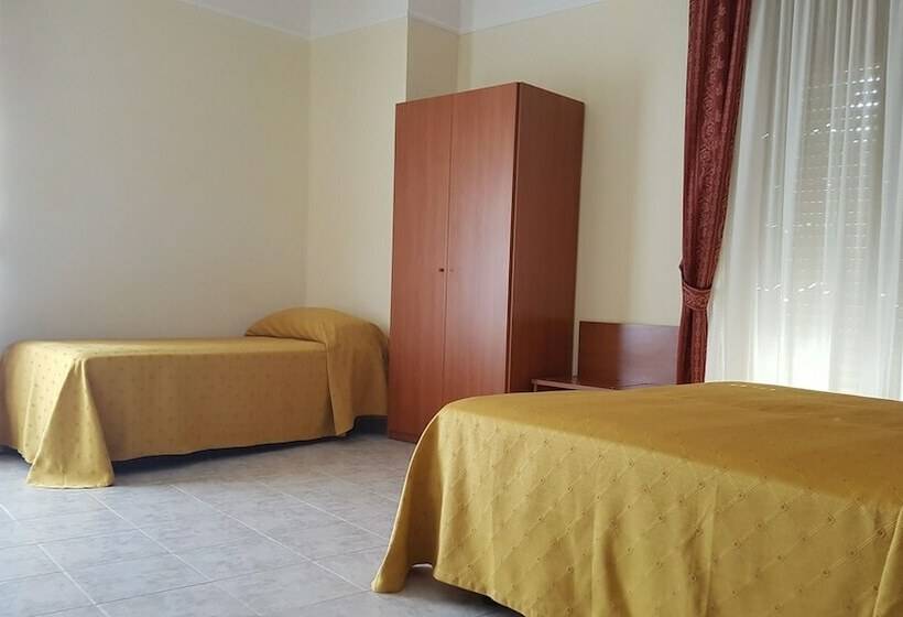 Quarto Triplo Estandar, Dei Cappuccini