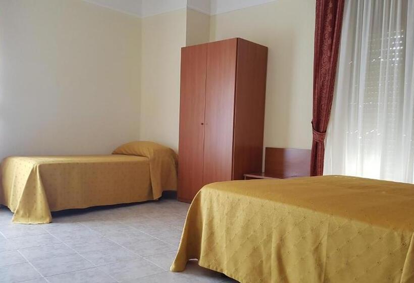 Quarto Triplo Estandar, Dei Cappuccini