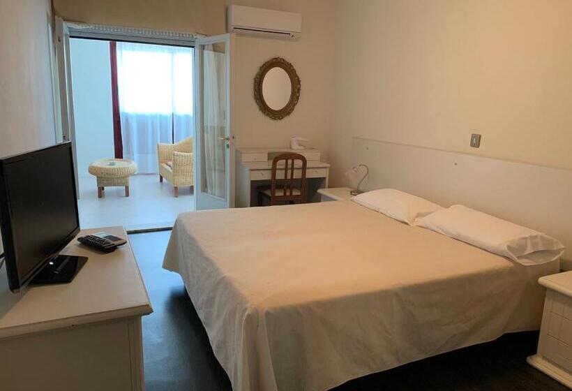 家庭间, G&d Hotel Deanna Golf