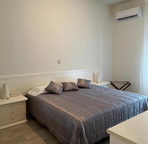 经济房, G&d Hotel Deanna Golf