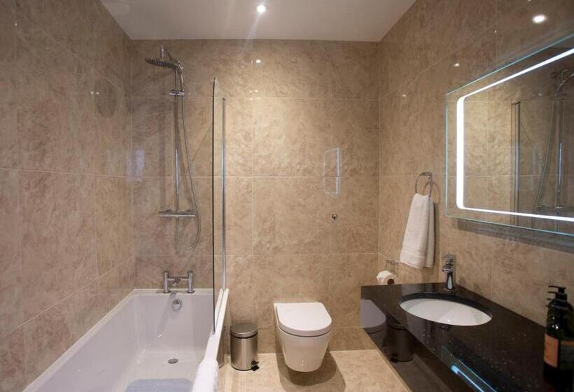 Номер Superior, The Lansbury Heritage A Sunday Hotel   Canary Wharf