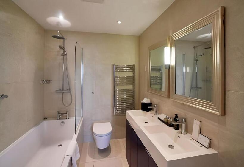 Семейный Номер, The Lansbury Heritage A Sunday Hotel   Canary Wharf