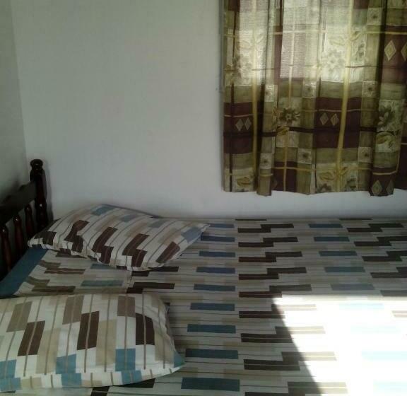 Economy Triple Room, Pousada Guaratuba