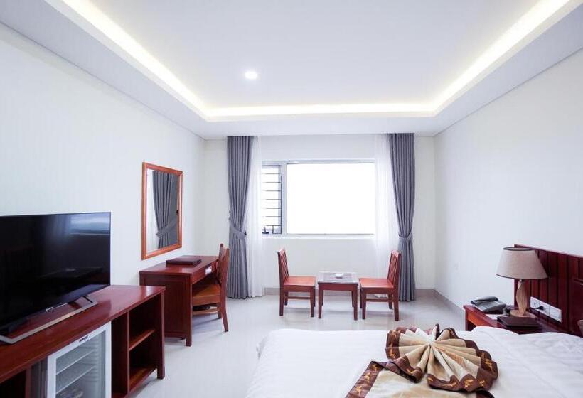 اتاق سوپریور, Vinh Hoang