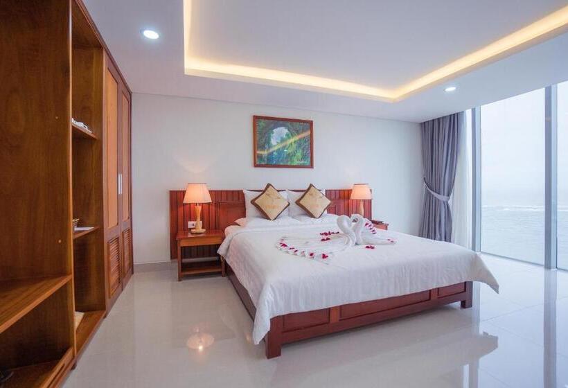 سوییت با چشم‌انداز دریا, Vinh Hoang