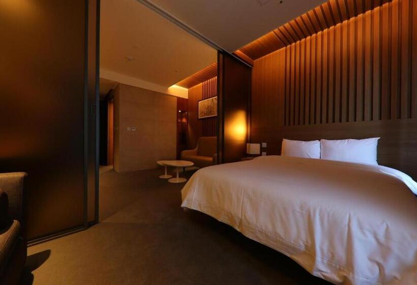Номер Deluxe, Osong H  Sejong City