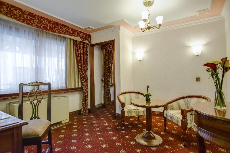 اتاق استاندارد سه نفره, Campanile Limoges Centre  Gare