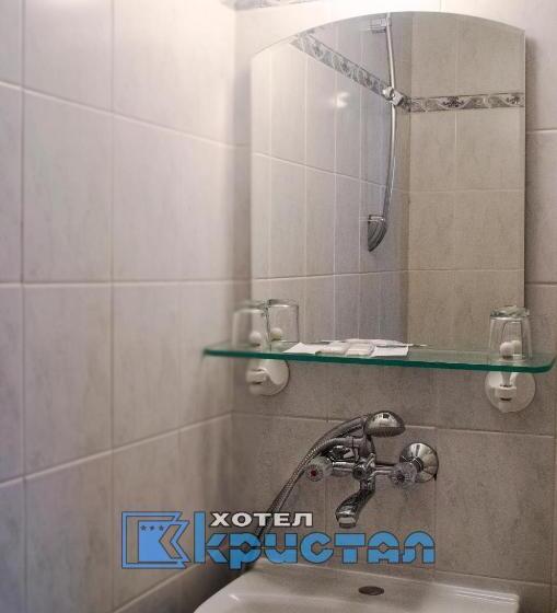 اتاق استاندارد یک نفره, Kristal