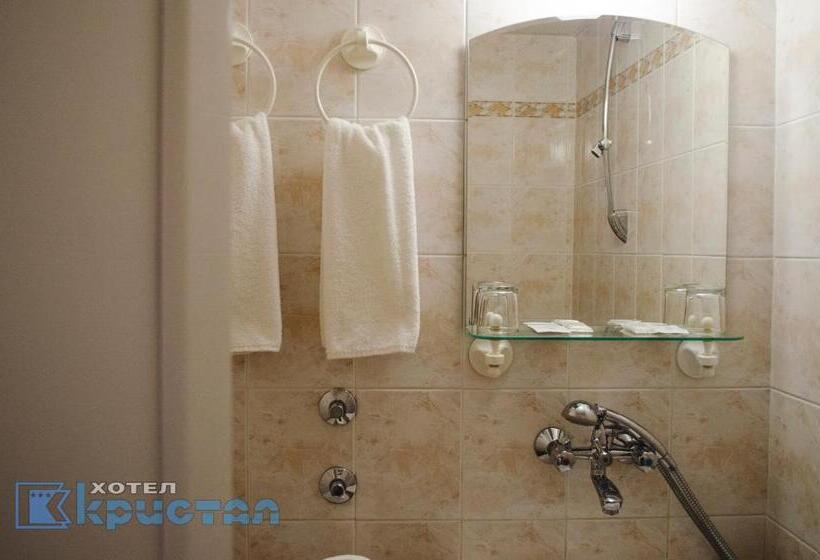 اتاق استاندارد سه نفره, Kristal