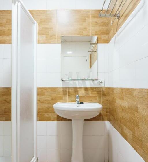 Standard Trippelrum, Carlos V Jerez By Vivere Stays