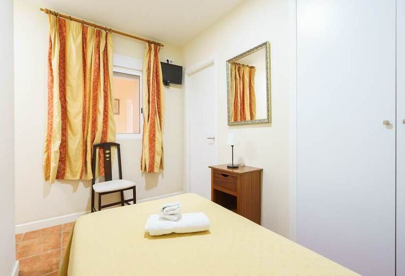 Quarto Individual Basic, Carlos V Jerez By Vivere Stays