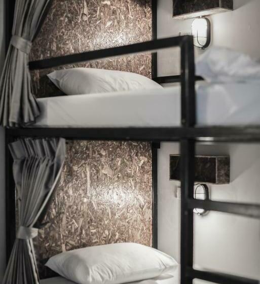 Quarto Standart com beliches Casa de Banho Partilhada, Ralph Bangkok