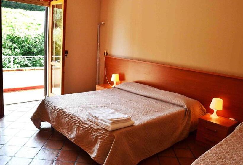 Номер Стандарт Трехместный, Bed E Breakfast Sanmarco
