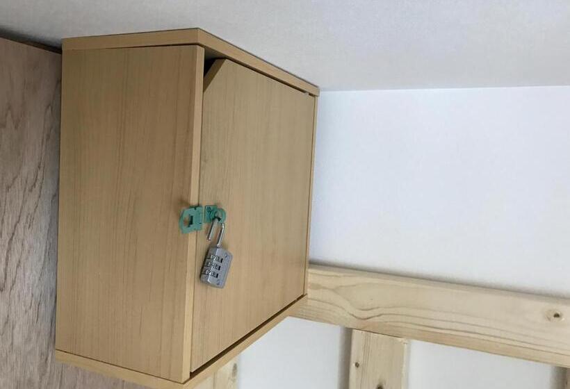 تختخواب در اتاق مشترک, Niseko Kashinoya   Hostel