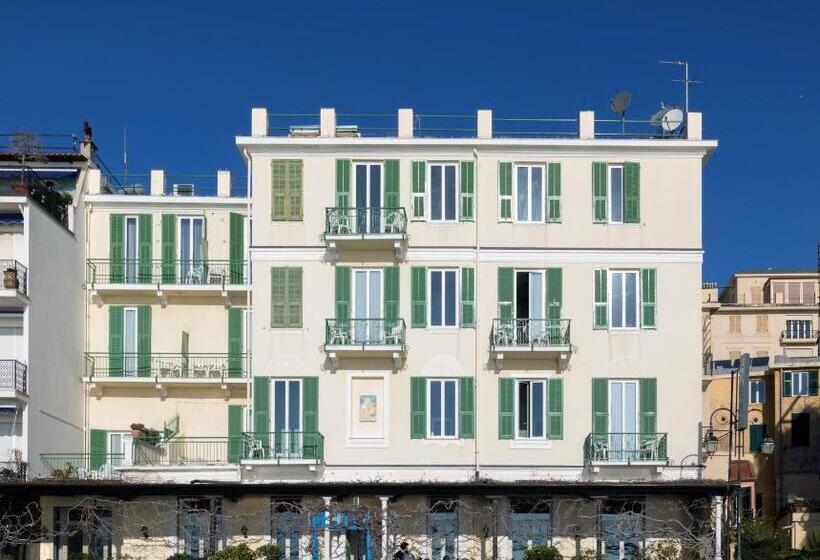 اتاق راحتی با چشم‌انداز دریا, Eden Alaxi Hotels