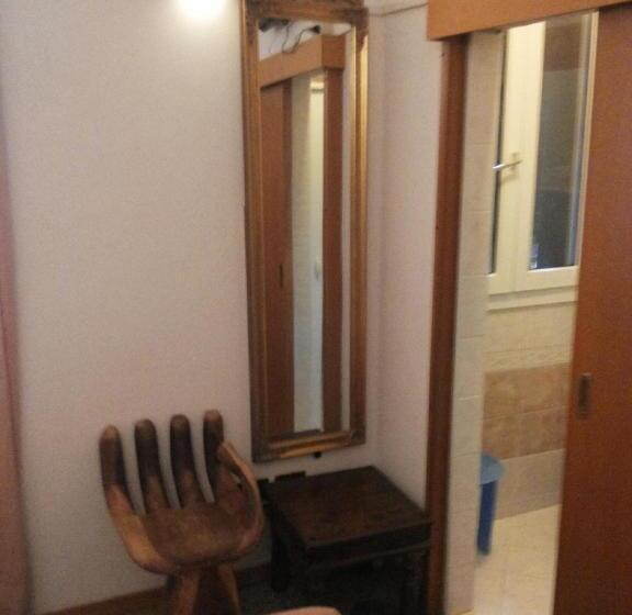 Chambre Triple Standard, Antico Capon