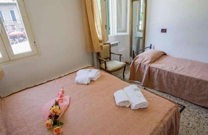 Chambre Triple Standard, Antico Capon