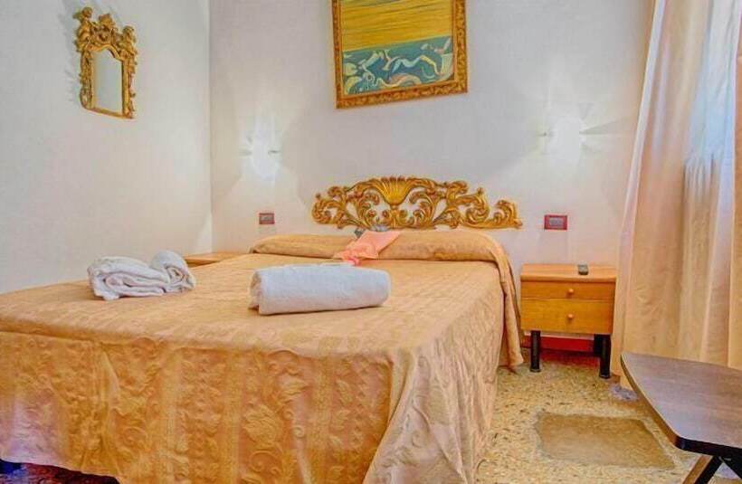 Chambre Triple Standard, Antico Capon