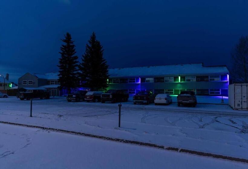 Студия Стандарт, Northern Lights Inn