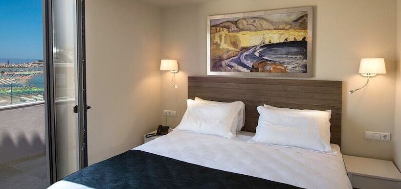 2 Bedrooms Suite Sea View, Swell Boutique