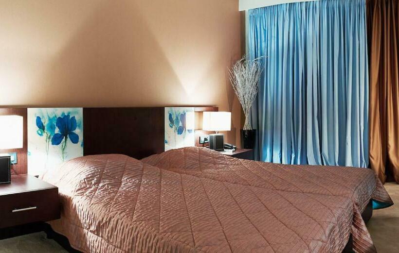 Quarto Estandar, Cezaria