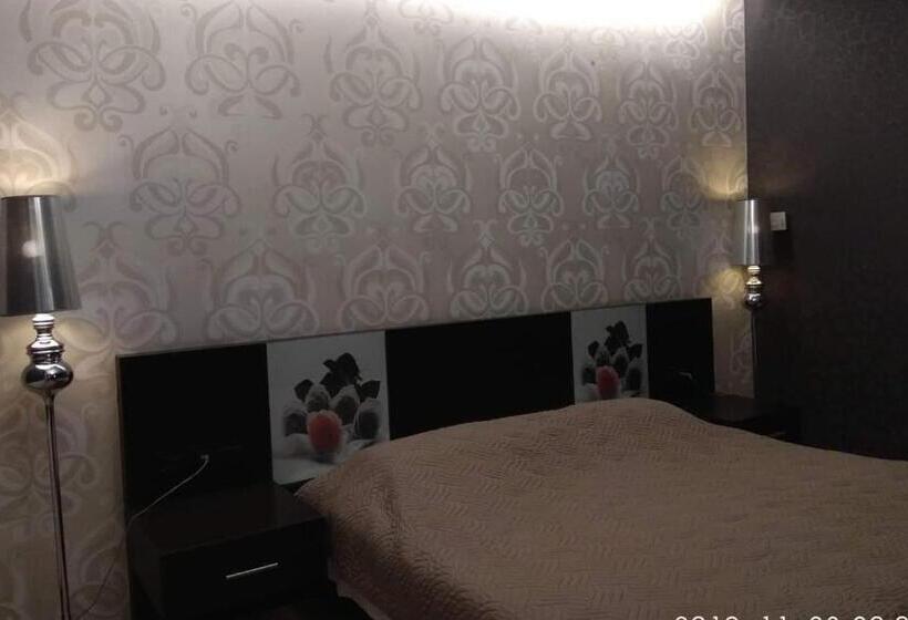 Quarto Deluxe, Cezaria