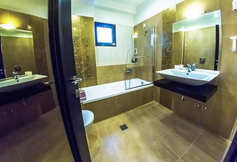 Номер Стандарт Трехместный, Giotis Boutique
