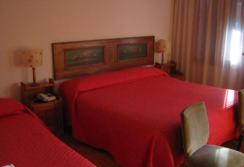 Номер Стандарт Трехместный, Albergo Dolomiti