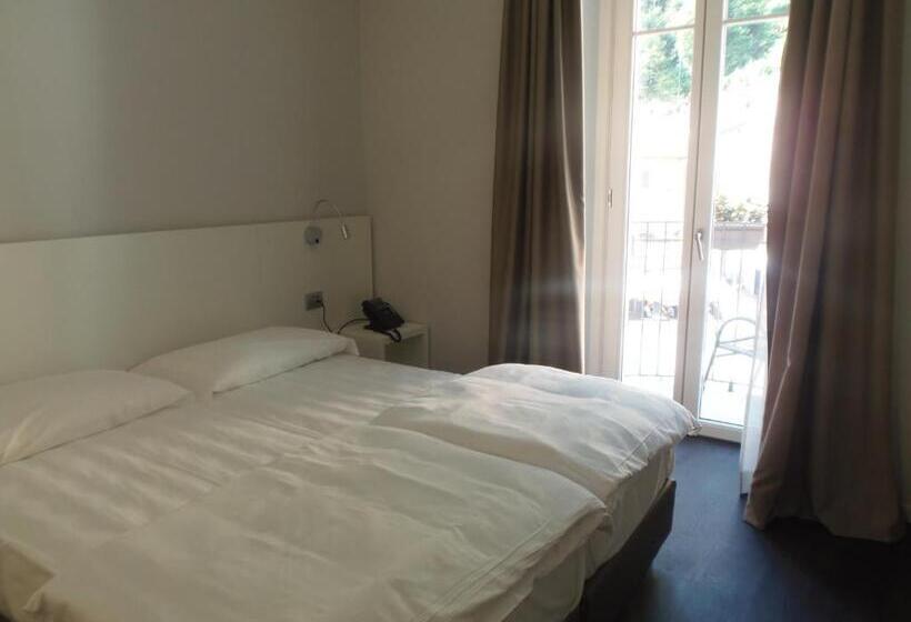 Стандартный Номер Кровать Кинг, Albergo Dongo