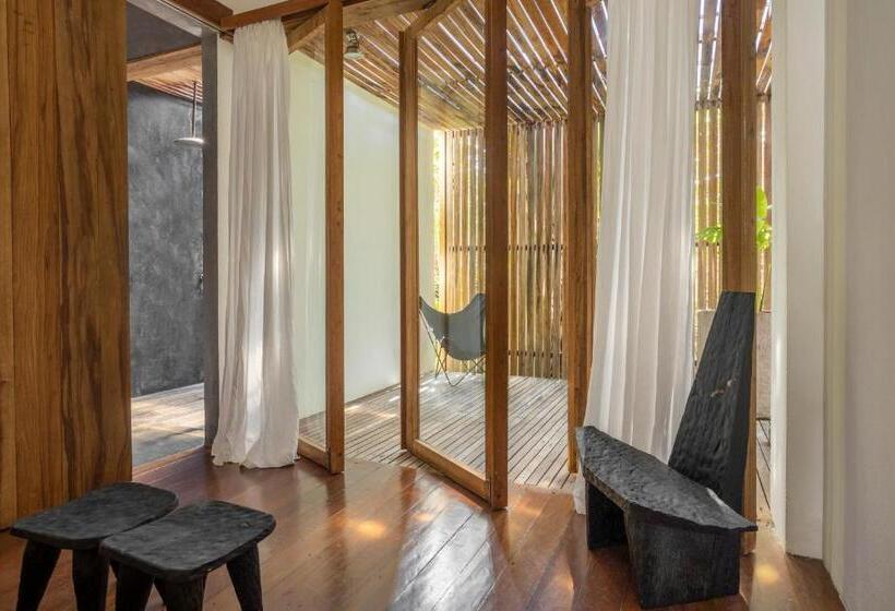 اتاق لوکس با چشم‌انداز باغ, Ka Bru Beach Boutique