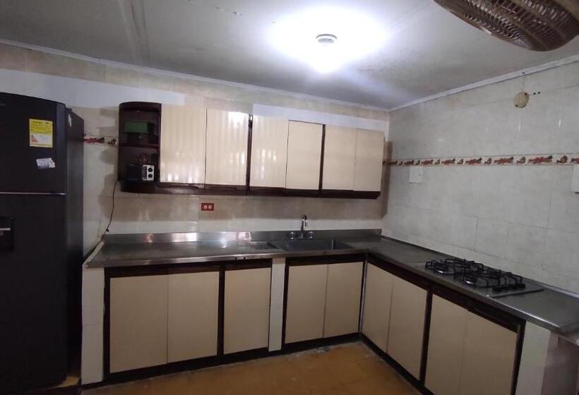 اتاق استاندارد سه نفره, Ortimar