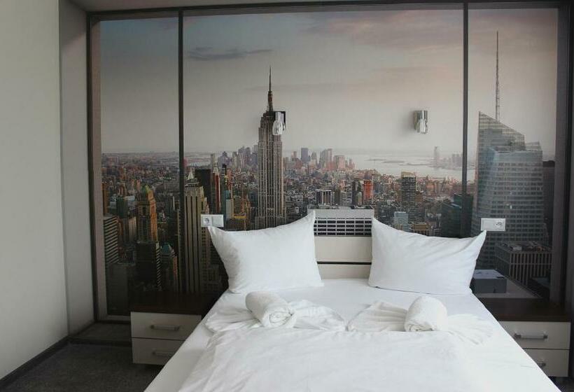Quarto Estandar, City