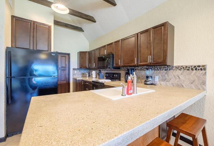 1 Bedroom Penthouse Apartment, The Palapa House