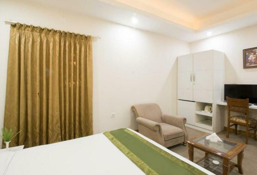 标准间, Treebo House Inn