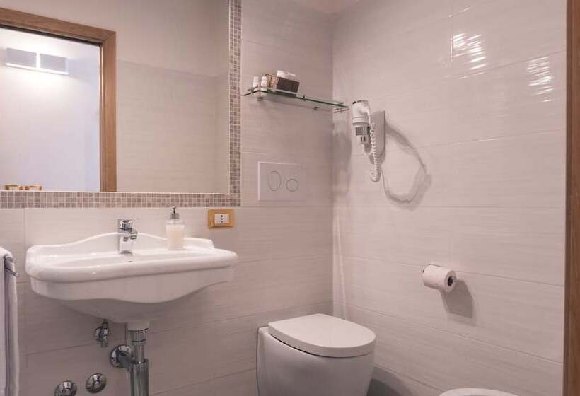 اتاق لوکس با بالکن, Fata34 Luxury B&b