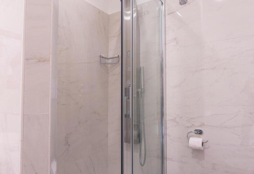 اتاق لوکس سه تخته, Fata34 Luxury B&b