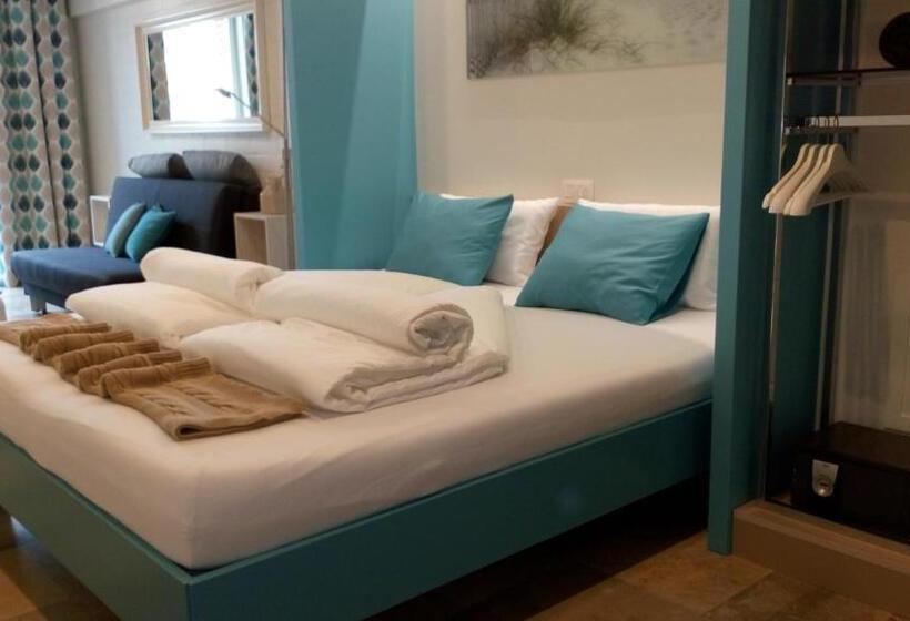 Номер Deluxe, Bed Aan Zee Kabine7