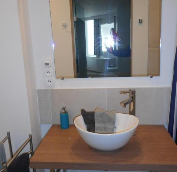 Номер Стандарт, Bed Aan Zee Kabine7