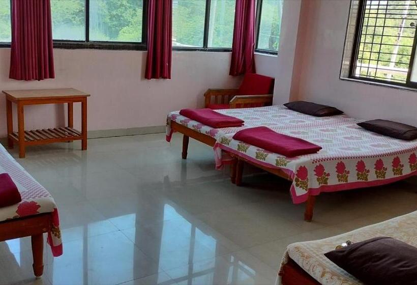 غرفة ديلوكس مطلة على الجبل, Shivam Residency