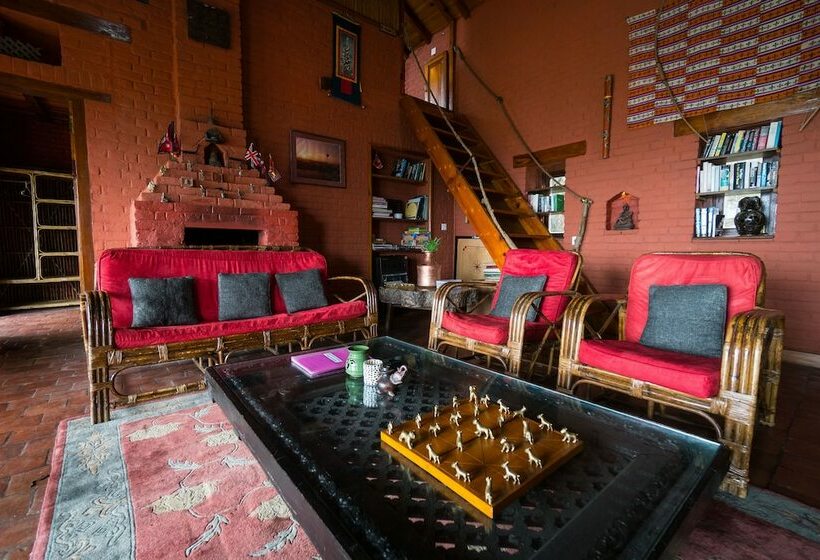 بنگله خانوادگی, Shivapuri Heights Cottage