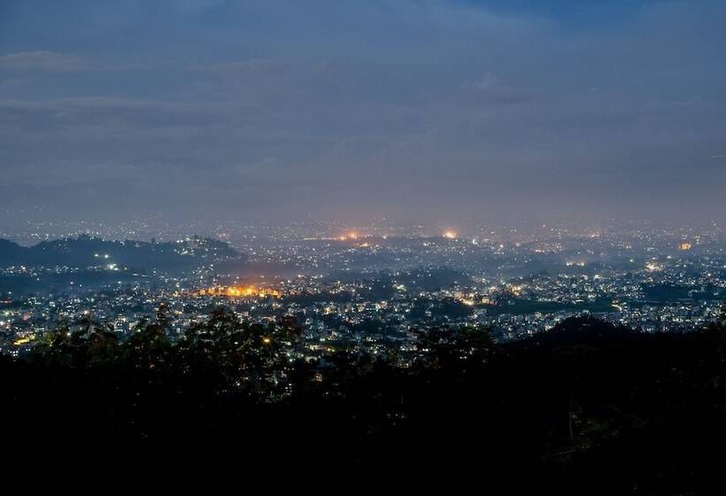 چادر با خدمات رفاهی لوکس, Shivapuri Heights Cottage
