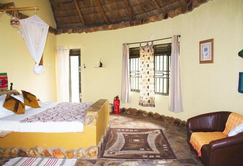 اتاق لوکس, Nyore Hillside Retreat