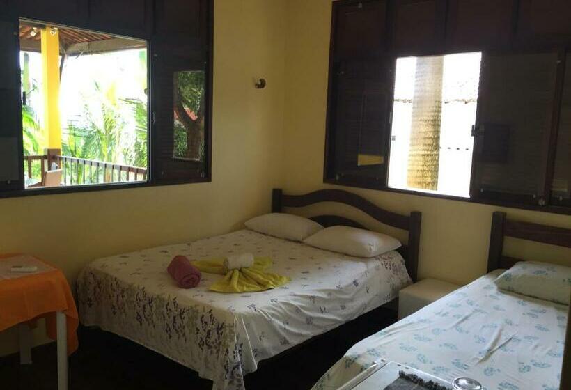 غرفة قياسية ثلاثية, Pousada Villa Simone