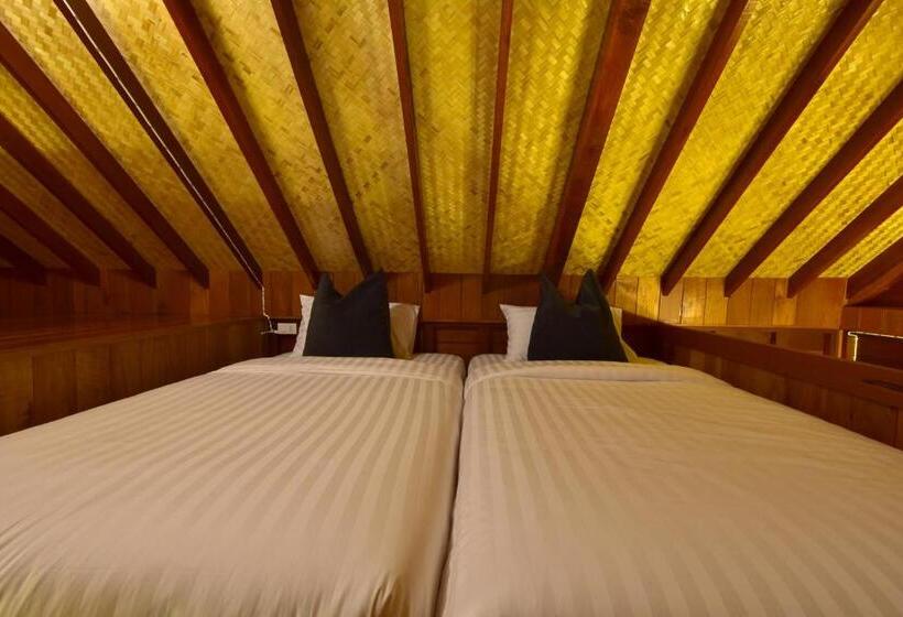 جناح ديلوكس, 500 Rai Floating Resort