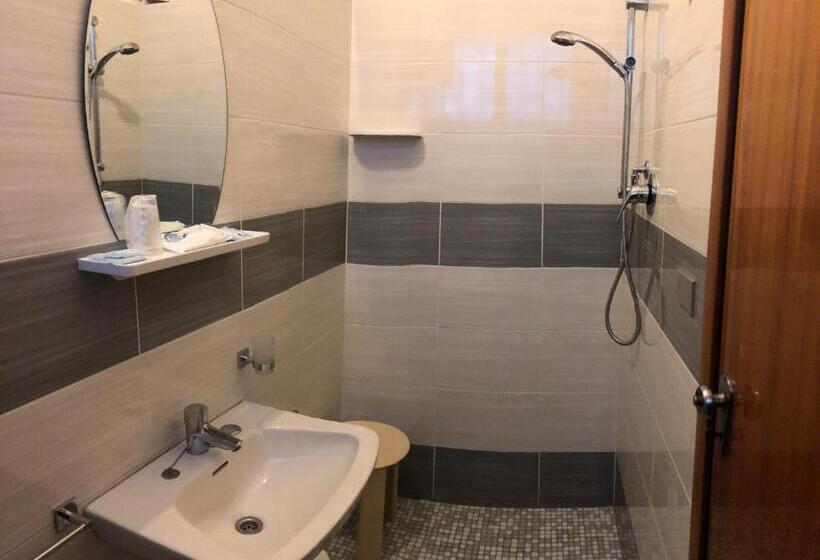 استودیوی استاندارد, Wega