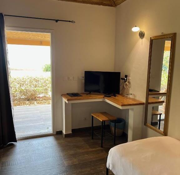 اتاق لوکس با چشم‌انداز دریا, Casa Coco Ii