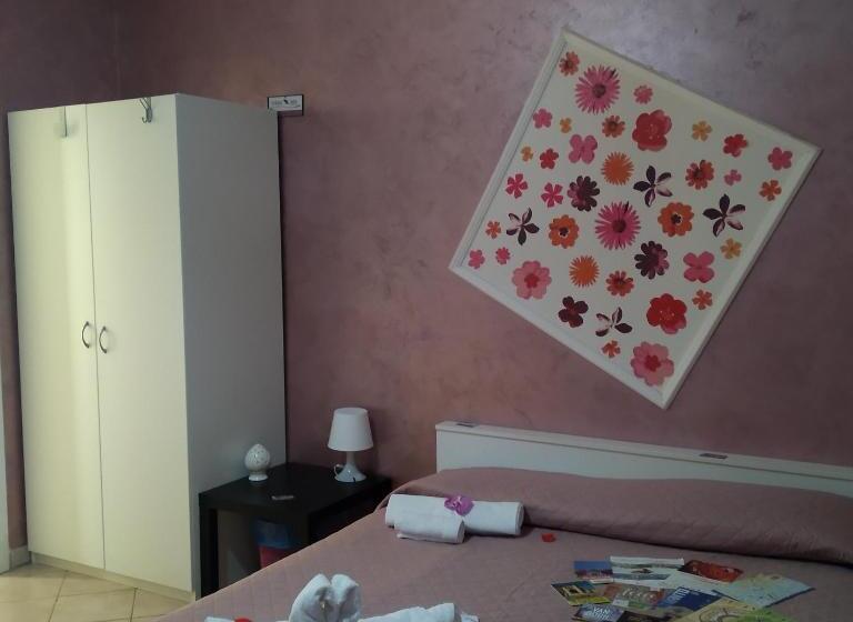 Семейный Номер, B&b La Gazza Ladra