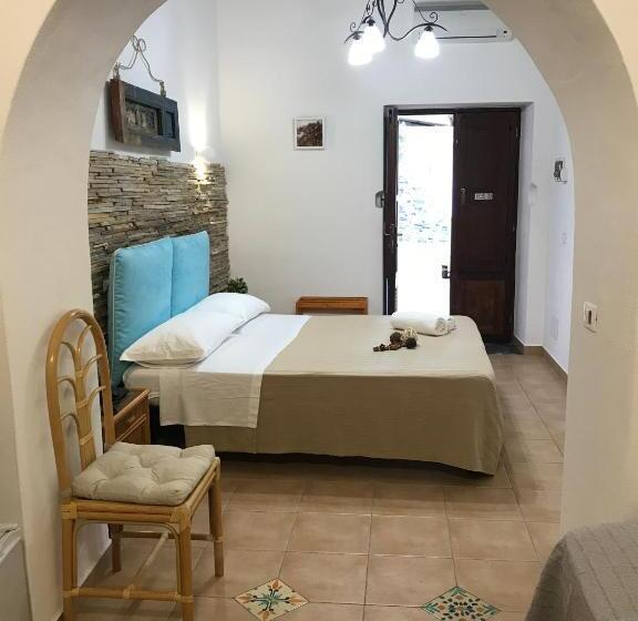 اتاق راحتی سه تخته, B&b La Goletta Di Salina
