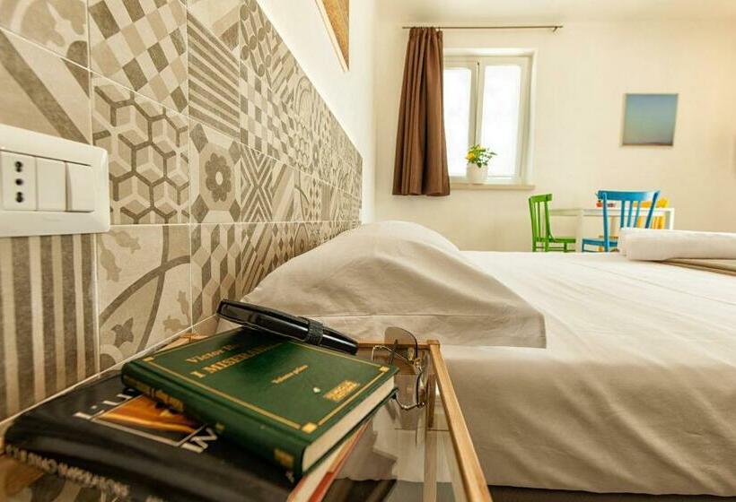 استودیوی لوکس, Barokhouse