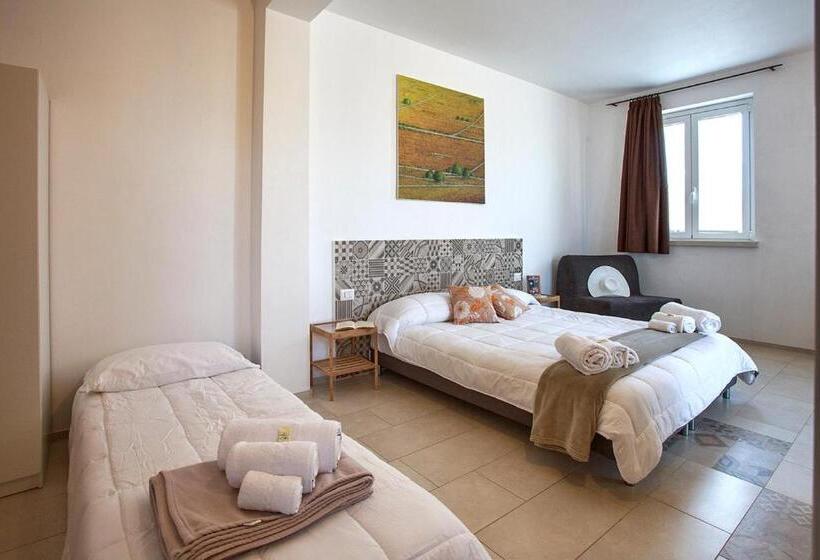 استودیوی لوکس, Barokhouse